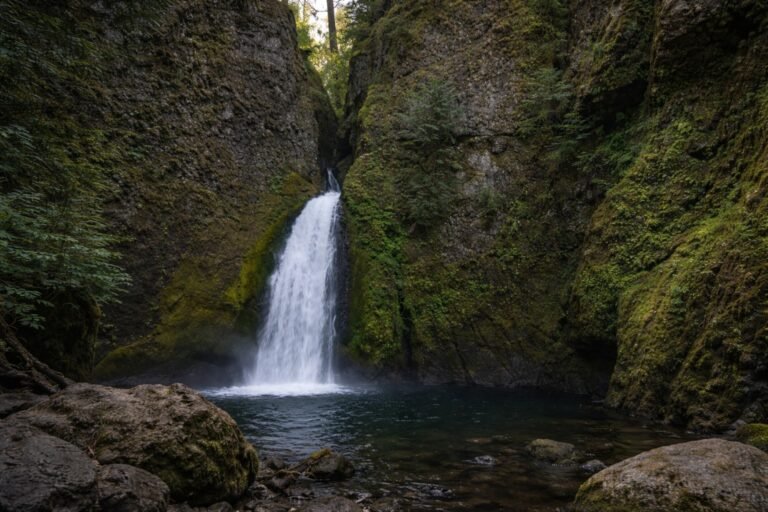 Wahclella Falls 768x512